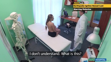 Basznivaló nővérkék és szexéhes doktor bácsik kamatyolása - pornó kollekció Thumb