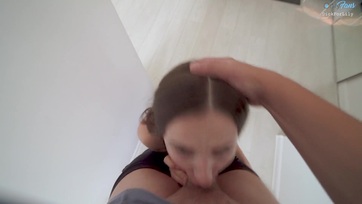 Tini barátnő várja a kékerest Thumb
