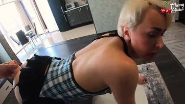 Szőkehajú feleség keményen seggbebaszva és telelövelve Thumb