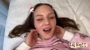 Szexéhes báty bemártotta a jópopójú mostohahugicája szűköcske puncikájába és telegecizte Thumb