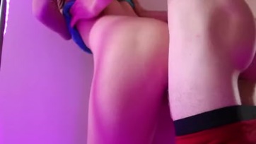 Fiatal szoknyás tini picsa rendesen aláverve Thumb
