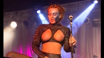 Michelle Wild és Sandra Iron szétkefélve Thumb