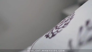 Bevágódtam a vadító mostoha anyucim ágyikójába és beraktam az álló pöcsömet a puncijába Thumb