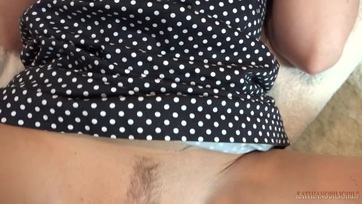 Szexmániás magyar születésű anyuci könyörög a neveltfiacskájának hogy fröcskölje színültig a fincsi pinácskáját Thumb