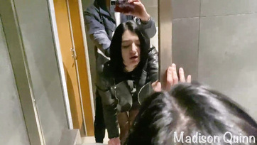 Bevittem a kis picsát a retyóba hogy szerteszét basszam a passzentos lyukacskáját Thumb